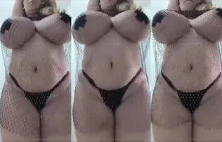 Julia Garcia Balançando Os Peitões – Pornô Privacy