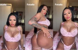 Gabriella Fatalle Peituda com Marquinha se Exibindo – Pornô Onlyfans
